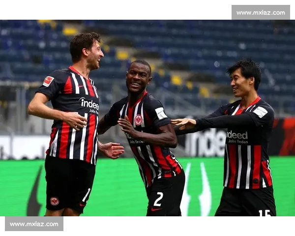 欧冠小组赛前瞻分析:各队实力对比与晋级形势预测 欧冠小组赛前瞻分析:各队实力对比与晋级形势预测