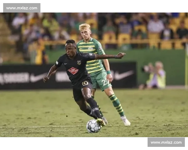 高清足球赛事直播APP下载指南畅享全球赛场精彩即时比分数据分析权威解说 - 副本 - 副本 (54) - 副本 - 副本 - 副本 - 副本 - 副本